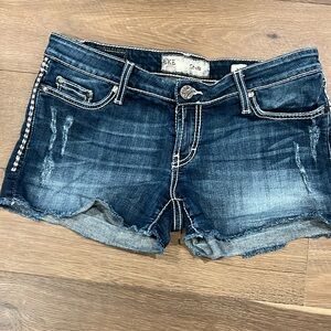Buckle Stella short